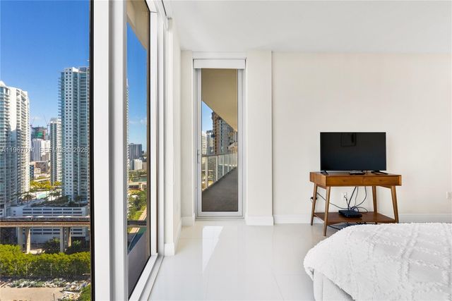 185 SW 7th St 2611, Miami, FL 33130