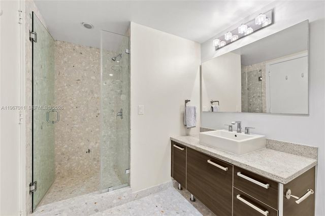 185 SW 7th St 2611, Miami, FL 33130