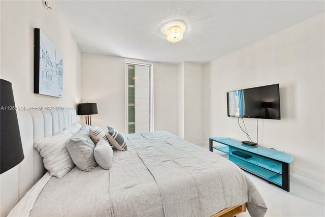 185 SW 7th St 2611, Miami, FL 33130