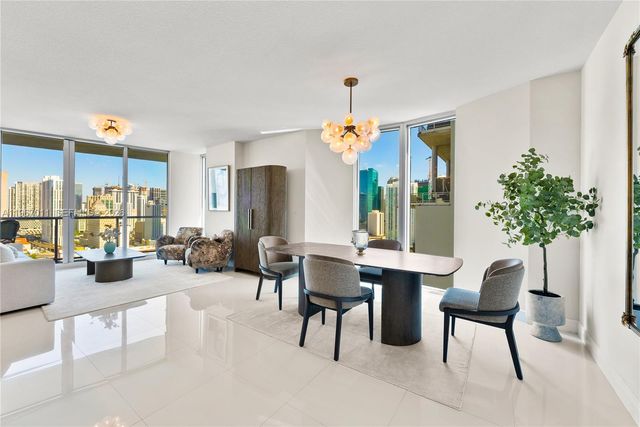 185 SW 7th St 2611, Miami, FL 33130