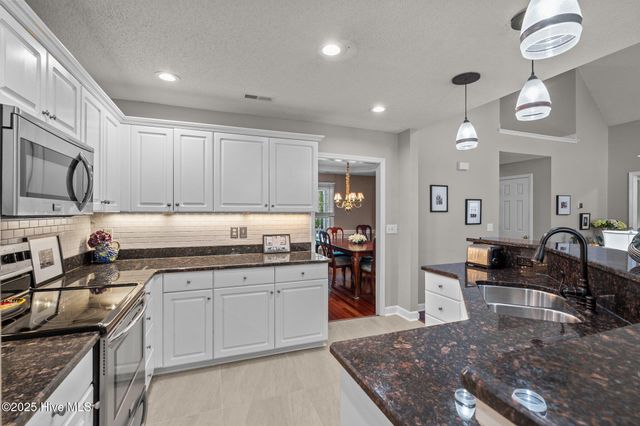 109 Harwich Court, West End, NC 27376