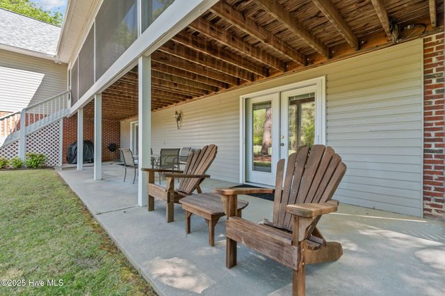109 Harwich Court, West End, NC 27376