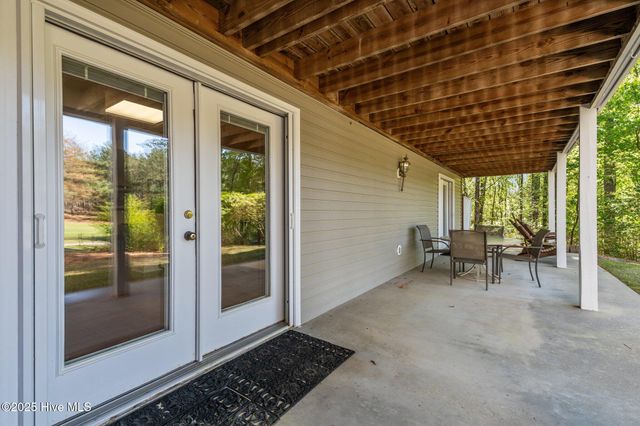 109 Harwich Court, West End, NC 27376