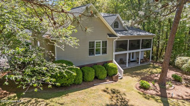 109 Harwich Court, West End, NC 27376