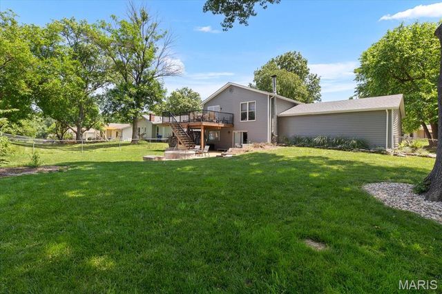 303 Oakfield Drive, Ballwin, MO 63021