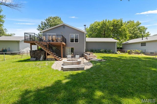 303 Oakfield Drive, Ballwin, MO 63021