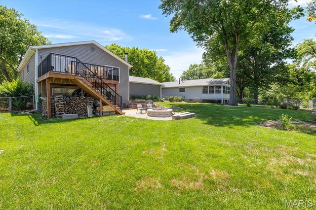 303 Oakfield Drive, Ballwin, MO 63021