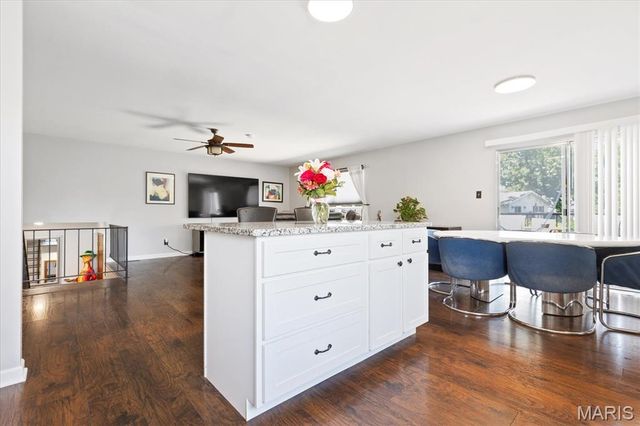303 Oakfield Drive, Ballwin, MO 63021