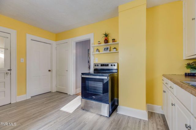 322 Randolph Street, Bristol, VA 24201