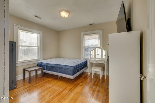 322 Randolph Street, Bristol, VA 24201