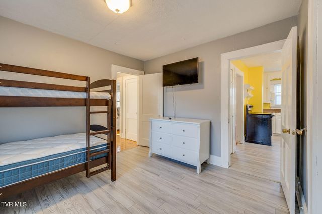 322 Randolph Street, Bristol, VA 24201