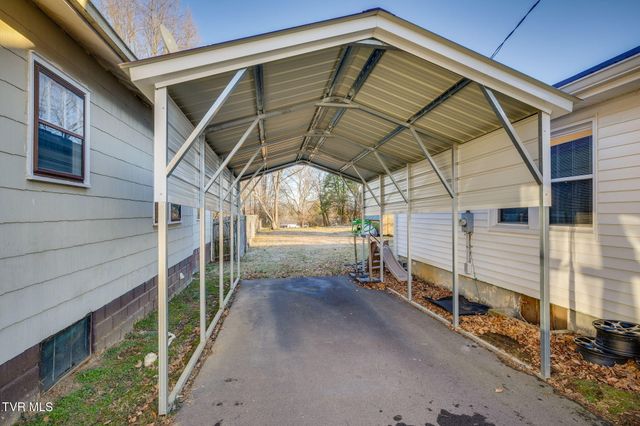 322 Randolph Street, Bristol, VA 24201