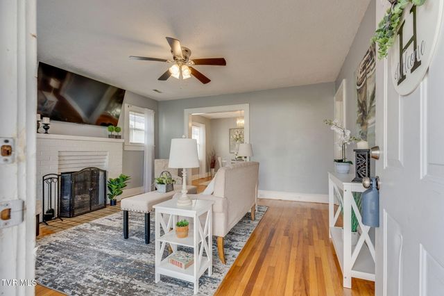 322 Randolph Street, Bristol, VA 24201