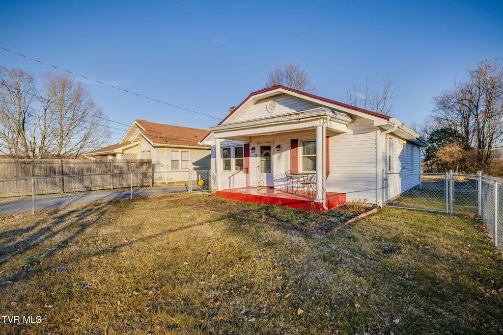 322 Randolph Street, Bristol, VA 24201