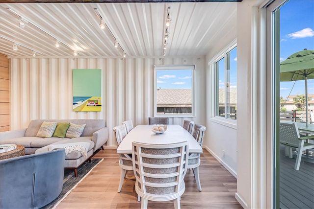 1424 S Eleventh St, Port Aransas, TX 78373