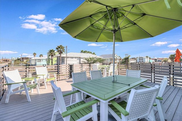 1424 S Eleventh St, Port Aransas, TX 78373