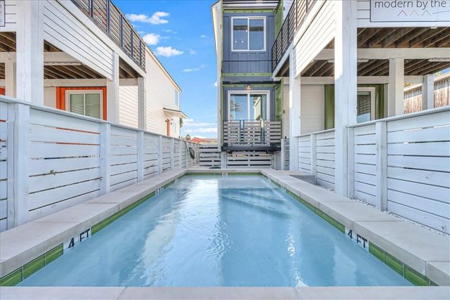 1424 S Eleventh St, Port Aransas, TX 78373