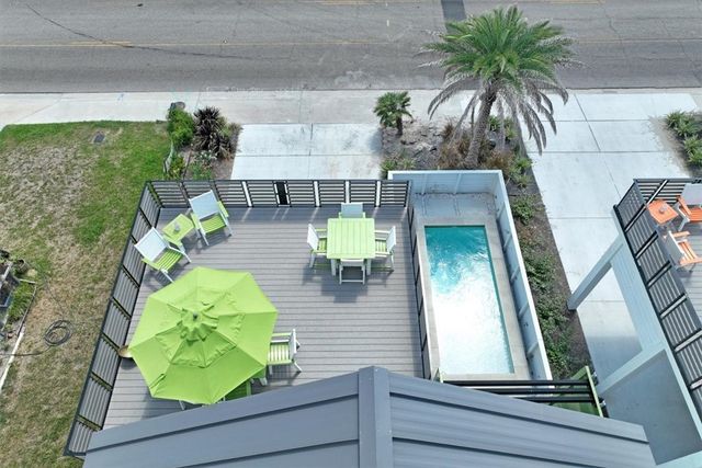 1424 S Eleventh St, Port Aransas, TX 78373