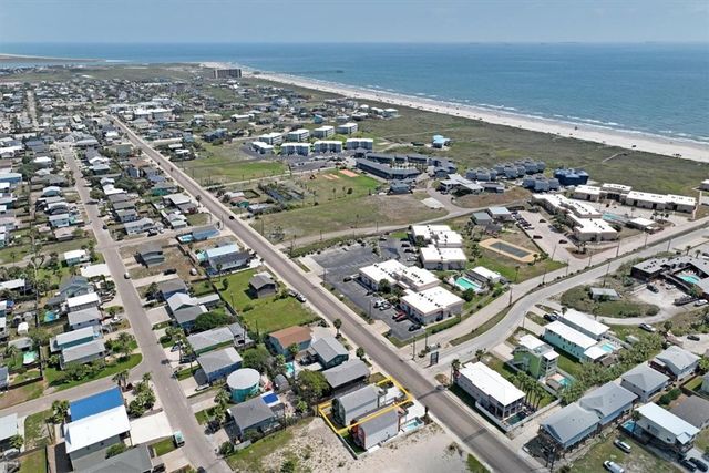 1424 S Eleventh St, Port Aransas, TX 78373