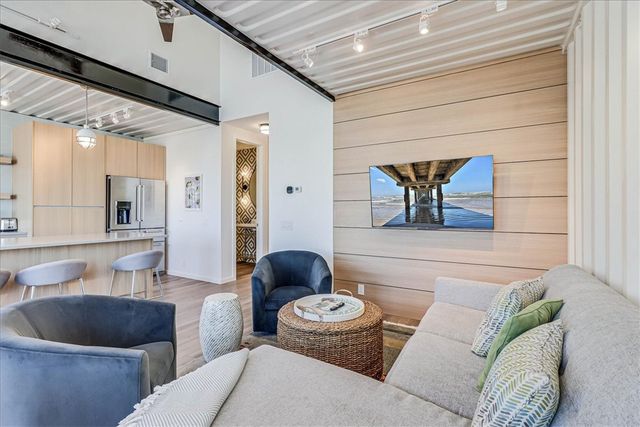 1424 S Eleventh St, Port Aransas, TX 78373
