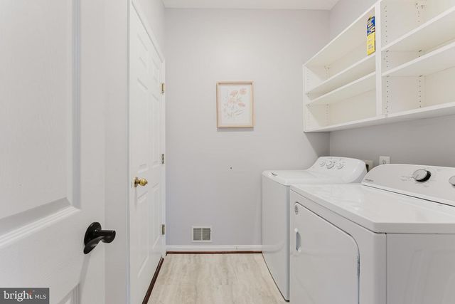 25827 PRIESTERS POND DR, Chantilly, VA 20152