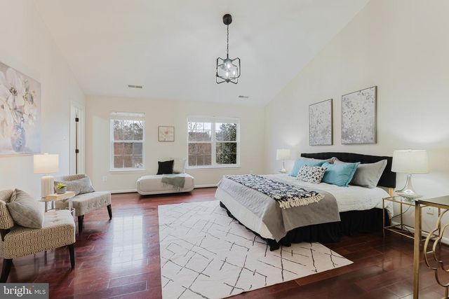 25827 PRIESTERS POND DR, Chantilly, VA 20152