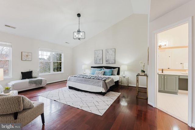 25827 PRIESTERS POND DR, Chantilly, VA 20152