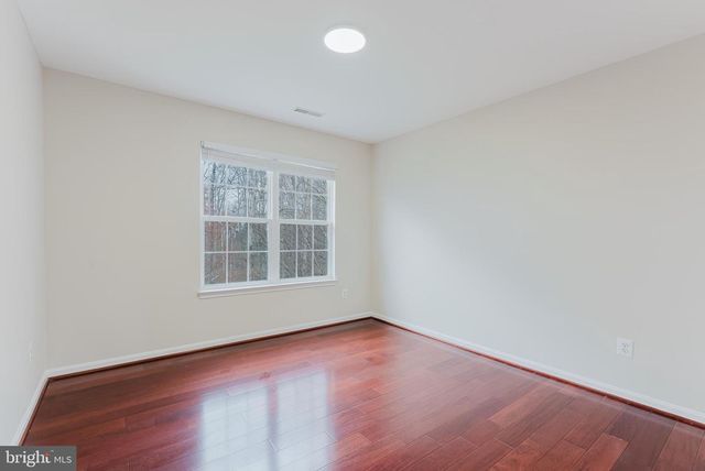 25827 PRIESTERS POND DR, Chantilly, VA 20152