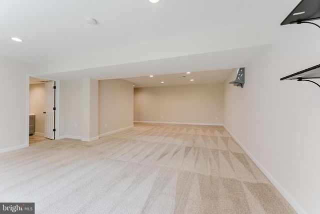 25827 PRIESTERS POND DR, Chantilly, VA 20152