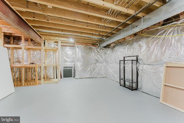 25827 PRIESTERS POND DR, Chantilly, VA 20152