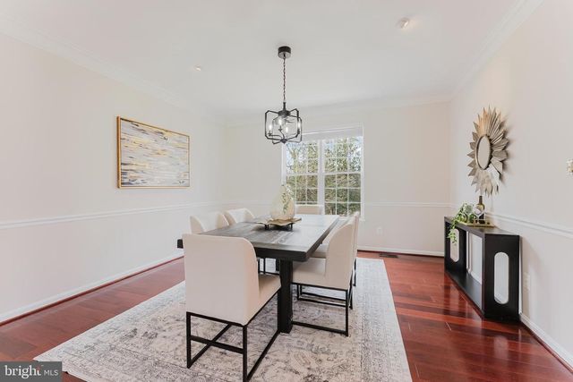 25827 PRIESTERS POND DR, Chantilly, VA 20152