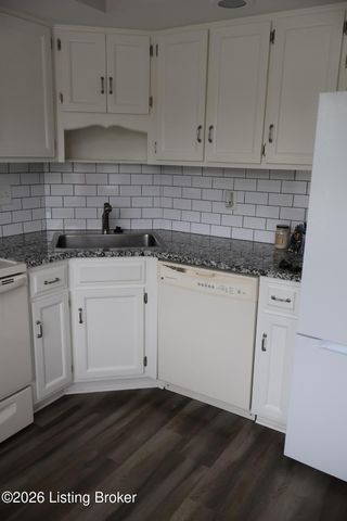 2900 Mcmahan Blvd 210, Louisville, KY 40220