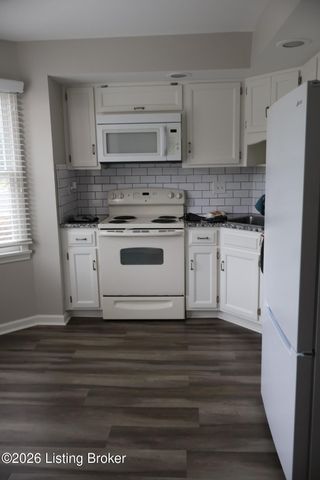 2900 Mcmahan Blvd 210, Louisville, KY 40220