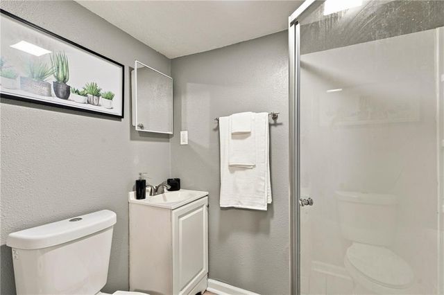 6700 Crisp Avenue, Raytown, MO 64133