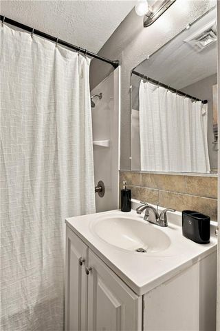 6700 Crisp Avenue, Raytown, MO 64133