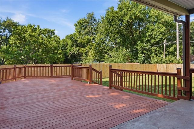 6700 Crisp Avenue, Raytown, MO 64133