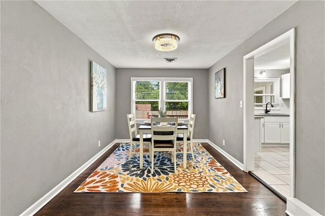 6700 Crisp Avenue, Raytown, MO 64133
