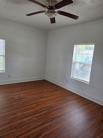 6318 Sayers Street, Houston, TX 77026