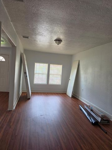 6318 Sayers Street, Houston, TX 77026