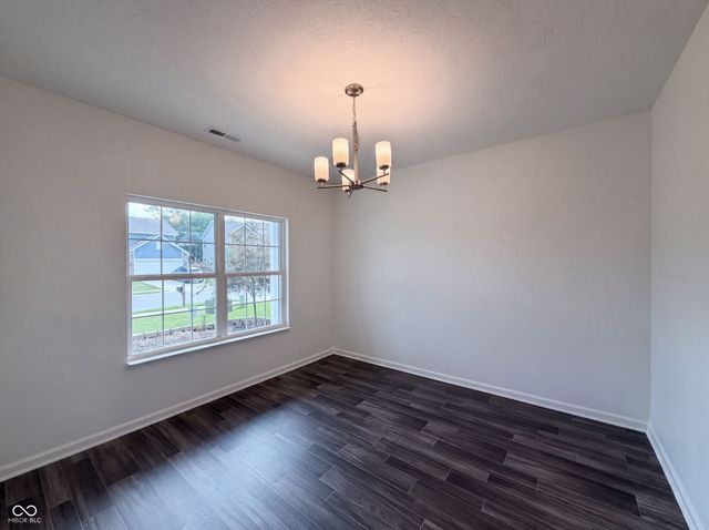 594 Geronimo Drive, Greenfield, IN 46140