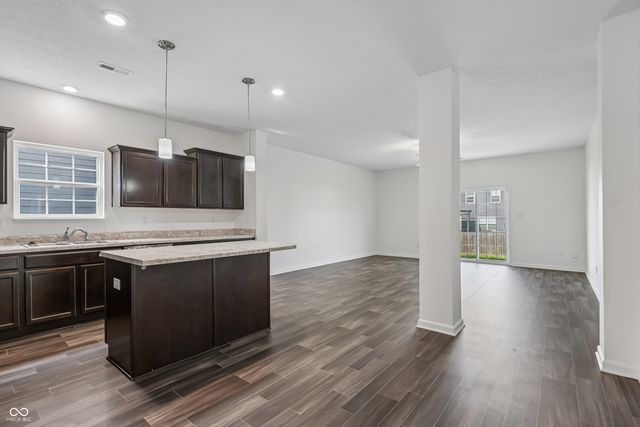 594 Geronimo Drive, Greenfield, IN 46140