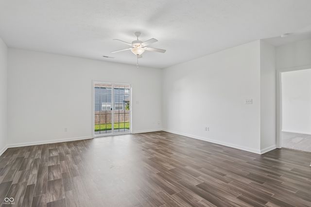 594 Geronimo Drive, Greenfield, IN 46140