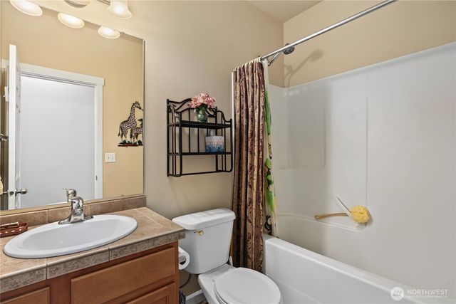 409 Balmer Street SW, Orting, WA 98360