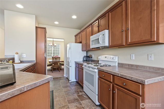 409 Balmer Street SW, Orting, WA 98360