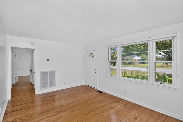 2921 Ironwood Dr, Nashville, TN 37214