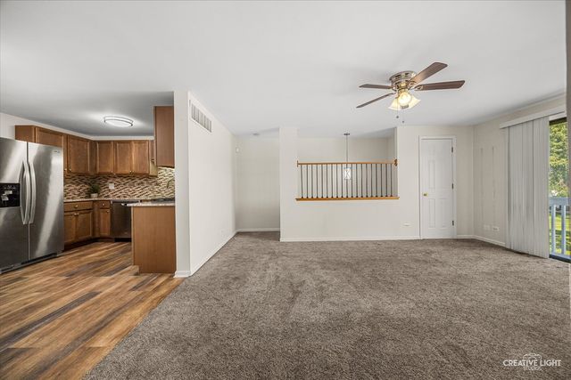 131 Fairlane Court, Bloomingdale, IL 60108