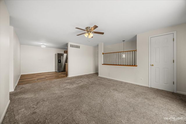 131 Fairlane Court, Bloomingdale, IL 60108