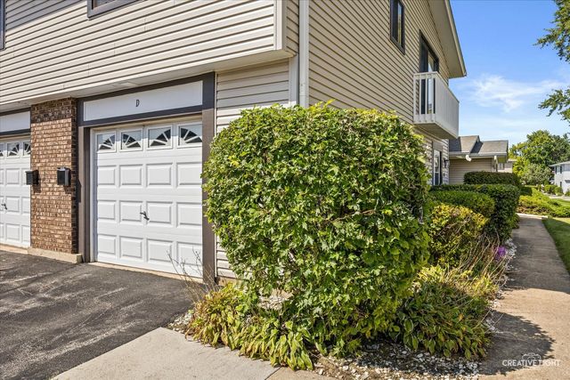 131 Fairlane Court, Bloomingdale, IL 60108