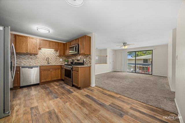 131 Fairlane Court, Bloomingdale, IL 60108