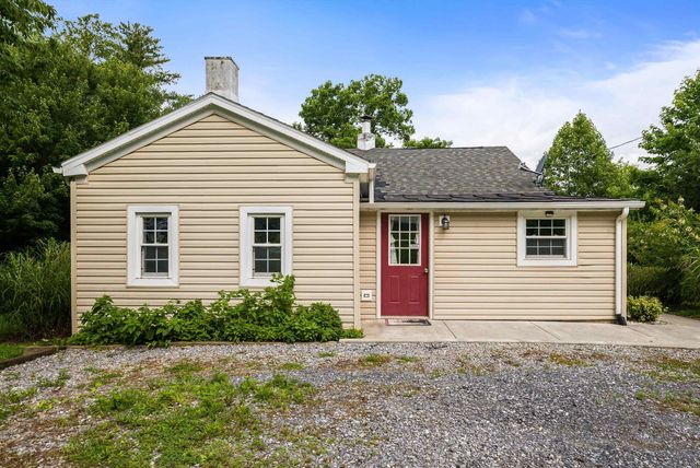474 STONEY RUN RD, Buena Vista, VA 24416